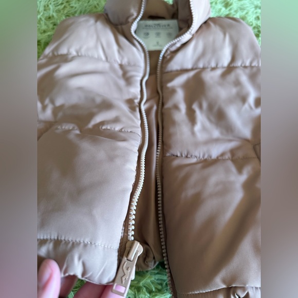 Hollister Ultimate Mini Puffer Vest - Picture 5 of 9